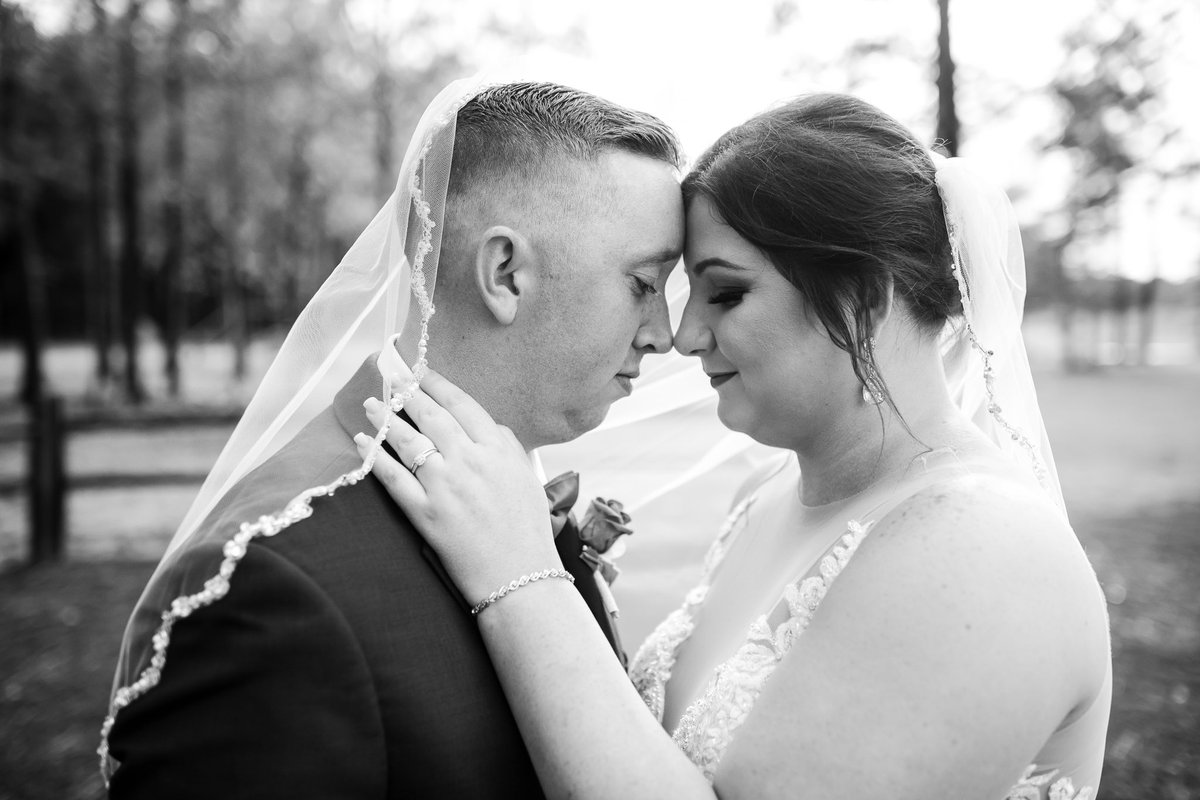 k_schlientz's tweet photo. “Today was a fairytale”💕
Ps if your man doesn’t react like this when you come down the aisle he ain’t the one https://t.co/N6IFKpQFDh