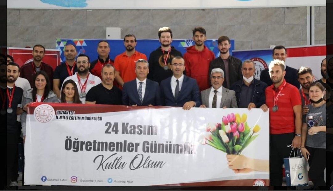 hsngdogan's tweet photo. Gaziyurt İlkokulu 
#sporşehrigaziantep
24 Kasım Öğretmenler günü etkinlikleri kapsamında yapılan yüzme yarışları 50 mt kurbağalama sitilde 1.    
50 mt serbest sitilde 2.olan okulumuz Müdür yardımcısı Önder Şirin Akıllar'ı tebrik ediyoruz. 
@gul_davut @yasintepe 
 @idris_turan_ https://t.co/hFHG0FFNjQ