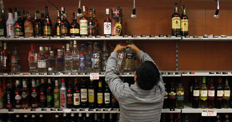 RapidLeaksIndia's tweet photo. प्रीमियम होंगी शराब की दुकान, एसी और सीसीटीवी लगाना हुआ अनिवार्य
#NewLiquorPolicyInDelhi #Delhi #LiquorBusiness #ProvisionalLicense #RapidLeaksHindi #RapidLeaksIndia
https://t.co/haAsWBiZFo https://t.co/j4WKh5wZ1I