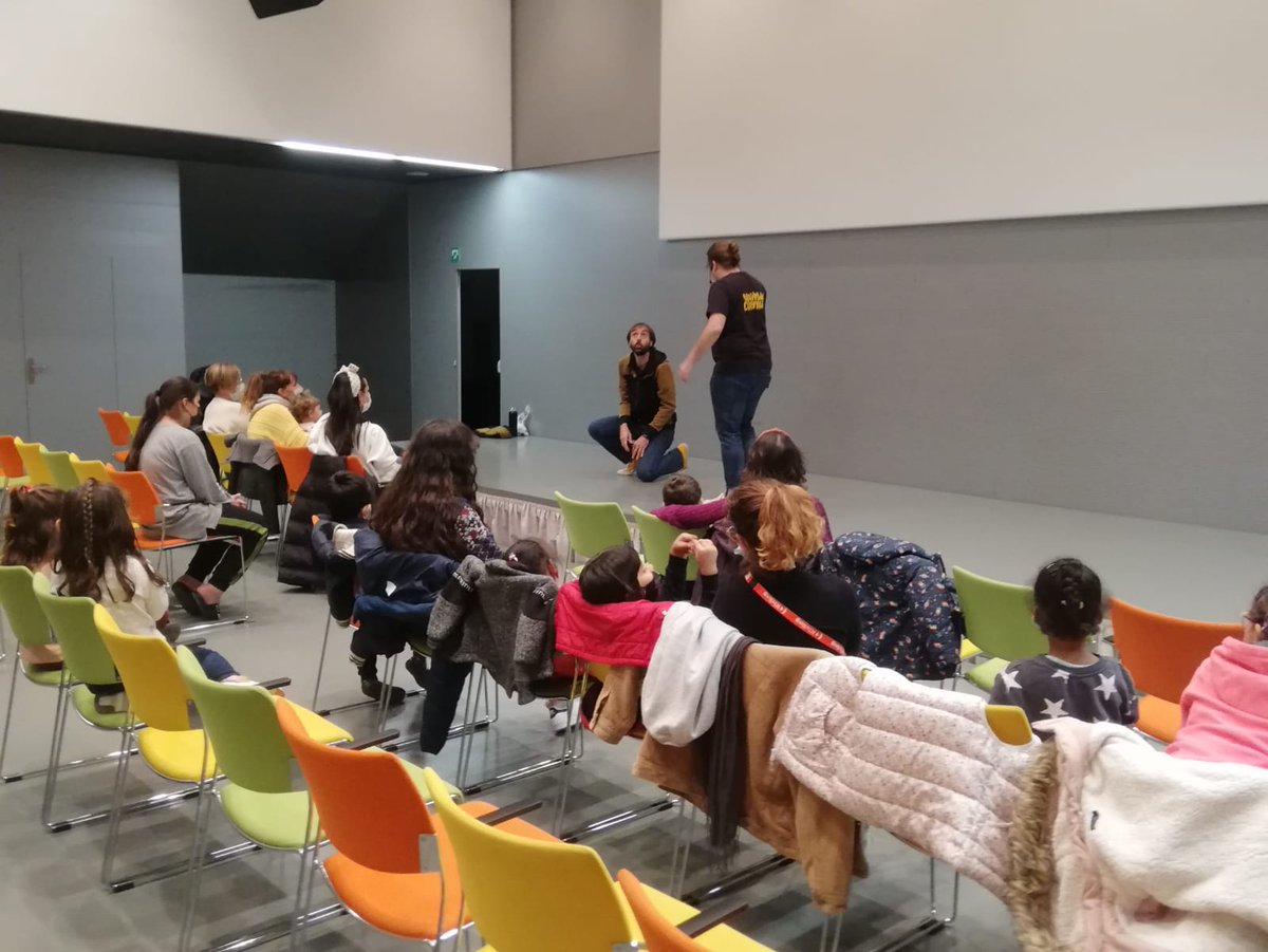 bibstacoloma's tweet photo. #horadelconte ahir a la #BibSingurelin.
↗️La revolta climàtica dels contes
Sessió de contes sobre el canvi climàtic
Amb #BibCentral i #BibliotequesSenseFronteres https://t.co/3dCOQv0Ziv