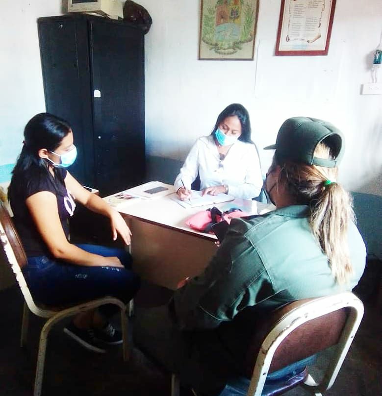 #16Nov | Frente Preventivo del estado Guárico y #GNB efectuaron en el Liceo Padre Francisco Hurtado y la Escuela Olga Rojas de Cabeza, reunión de coordinación para consolidación de Mesas de Paz Educativas.
 #VacúnateYCuídate