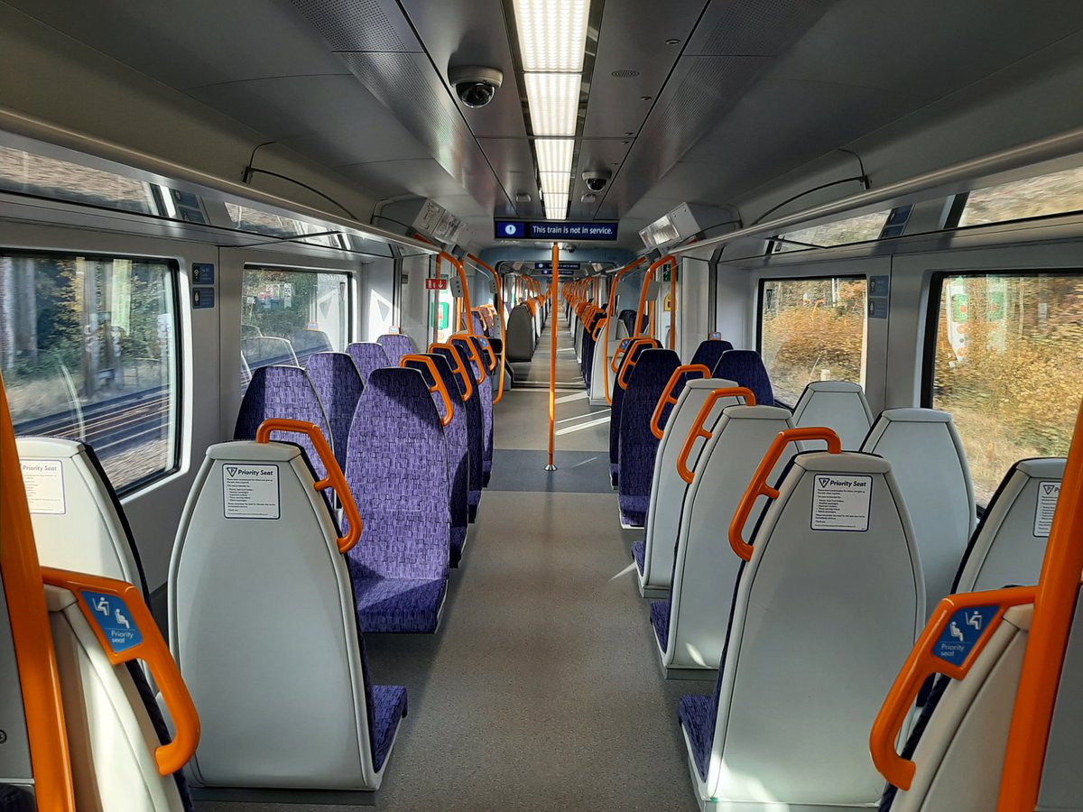 Jezzatrainman's tweet image. Driving test/training runs on this shiny new toy this week.  Fabulous units to drive. #class707