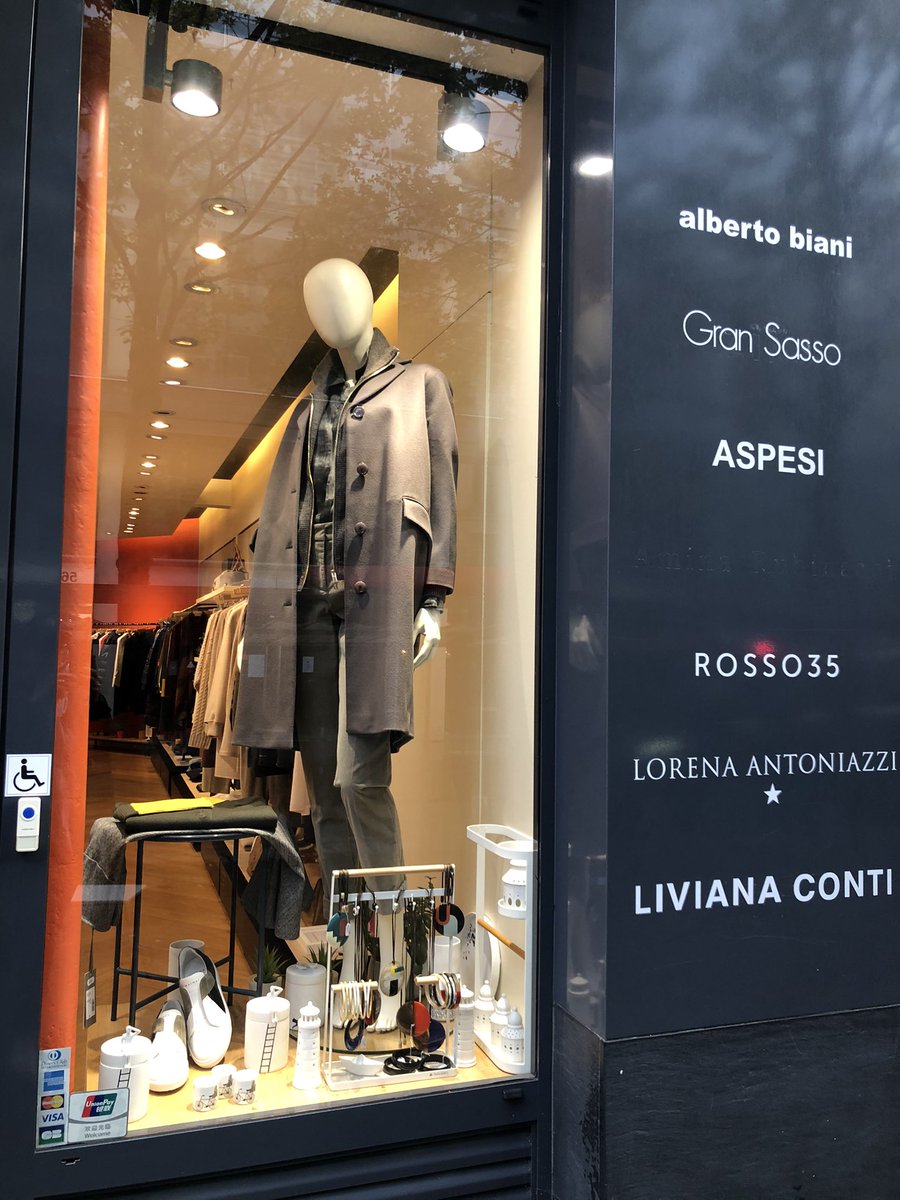 MSHParis's tweet photo. Winter Look
@aspesi @LoreAntoniazzi @purotatto @raderdesign @indochineur @gransasso https://t.co/VdUyn9APaA
