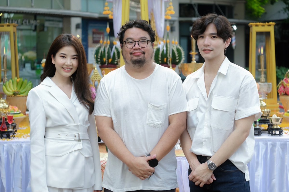 taimajormovie's tweet photo. "ลี - ฝน" พร้อมฟลูฟิลแล้ว 
แล้ว แฟนๆละพร้อมกันหรือยังนะ ?

เตรียมมาฟูลฟิลไปด้วยกัน ใน ใจฟู|สตอรี่
เร็วๆนี้ทุกโรงภาพยนตร์

#ใจฟูสตอรี่ #Lee_Thanat #ฝนศนันธฉัตร #ลีฐานัฐพ์ 
#taimajor #M39 https://t.co/r3ccrDBmOc