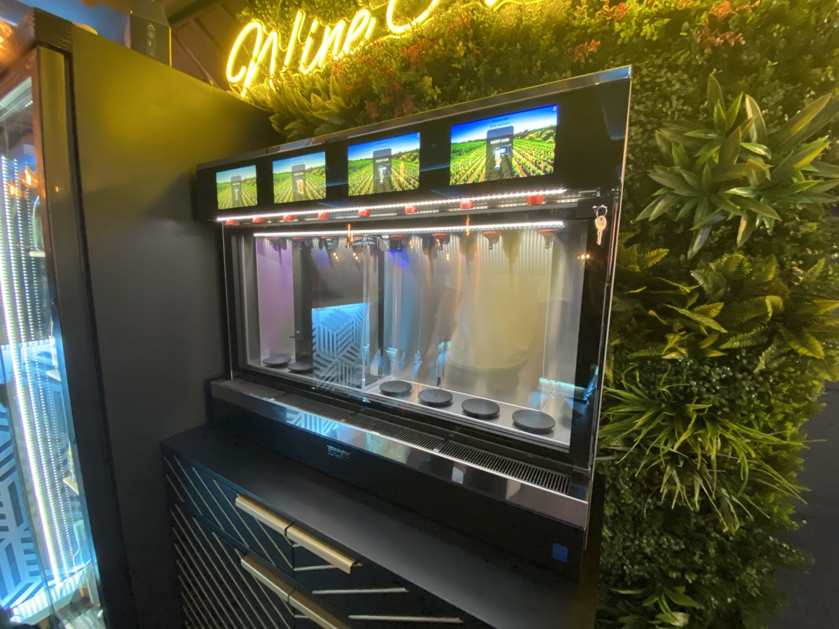 EnoDirectUK's tweet photo. Look at the new Roma! With sales flying out now across the UK be sure not to miss out on the new sleek, modern, brand new machine. #RomaSeries #Enomatic #EnodirectUK #SecondToNone #finewines #winesbytheglass https://t.co/1FKVSpTTZe