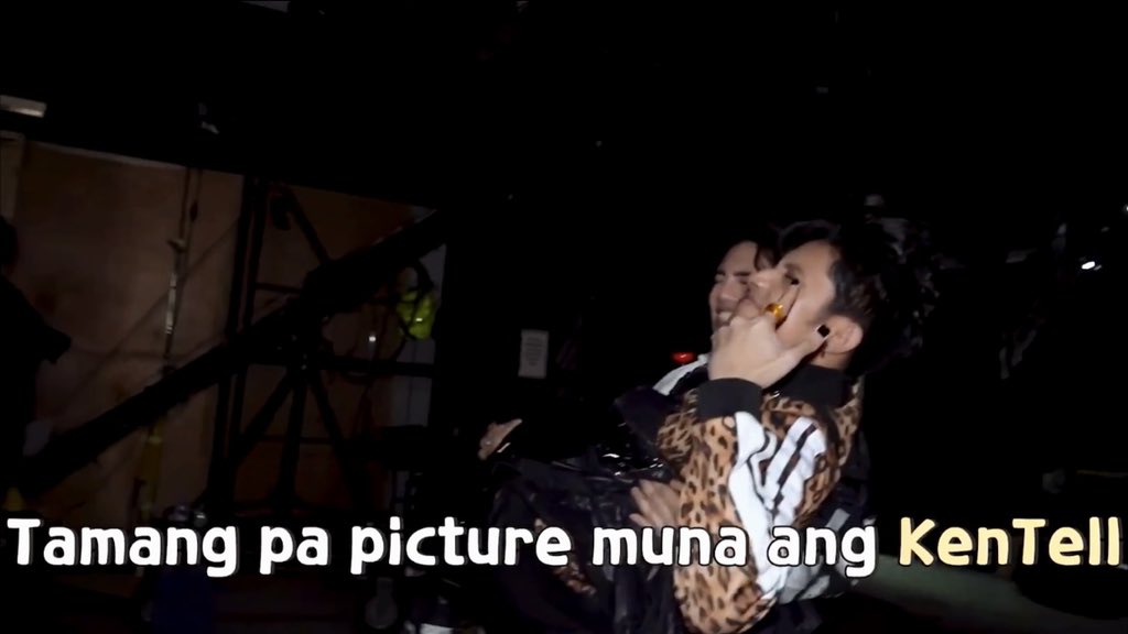 ShiningStell's tweet photo. SO SINONG MAGLALAPAG NG COPY NETO? @stellajero_ @keun16308352 😭🙏🏻

Bazinga Behind The Scene
@SB19Official #SB19
#SB19BazingaMVBTS
#Bazinga_SB19

#SB19_STELL #SB19_KEN https://t.co/SCplktYQ2b