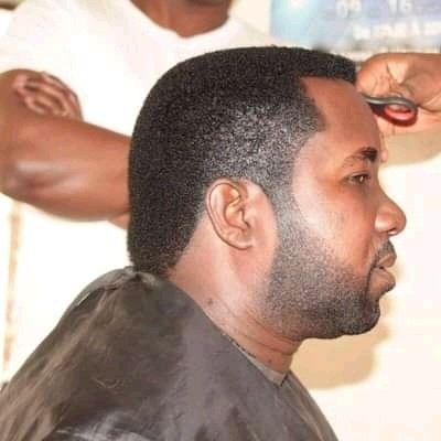 JeanRobertMbon3's tweet photo. #NouvellePhotoDeProfil https://t.co/ciB2TthHrM