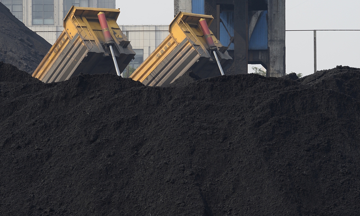 globaltimesnews's tweet photo. Vice Premier Han Zheng said China will continue to increase the supply of coal and natural gas and will punish anyone trying to drive up coal prices. He also said energy imports and exports should be strengthened and there should be enough energy reserves. https://t.co/oBY9esK28B https://t.co/DFXWAcxBhp