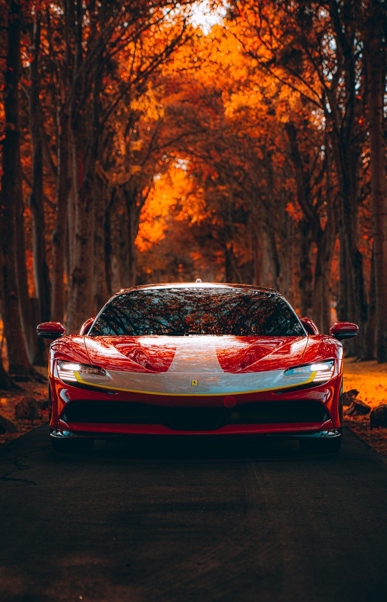 Comment below your dream #sf90stradale spec ⬇️

#graypaulferrariedinburgh #ferrari #italiandesign #supercar #ferrariowners