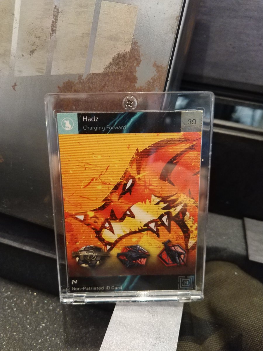 hadztv's tweet photo. Fedex finally deemed me worthy!
Thanks to @Battlefield for the epic package, and @IlCarpentero I'm so sorry I closed the lid on you. One day you will be released like the genie. But not today. https://t.co/G1tCDTxo28