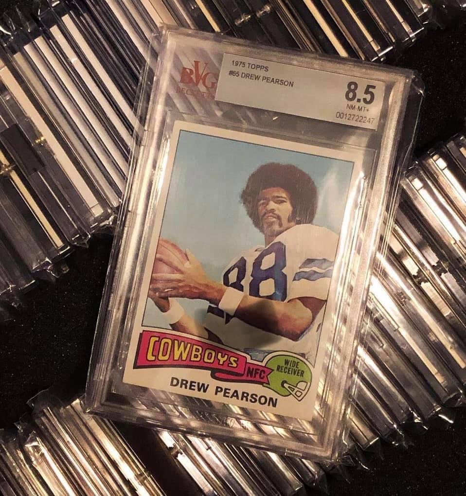 The original 88. 2021 Hall of Fame inductee. Hail Mary. 3x Pro Bowler. NFL 1970s All-Decade Team. Cowboys Ring of Honor Member. 

1975 Topps #65 Drew Pearson Rookie Card BVG 8.5 #70sCowboys https://t.co/geux9wmqGi