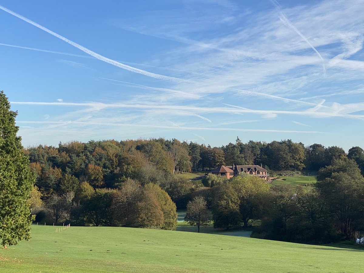 I can never get bored of this view 😍#valenceschool #westerham