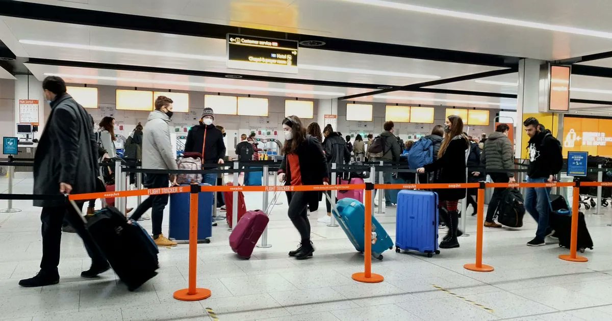 TalenceLtd's tweet photo. Another blow to the UK #travel industry! 

'Return to Covid travel rules would threaten 180,000 UK jobs' - https://t.co/hm5OmZVMJF

#JobsNewsUK #Recruitment #RecNewsUK #RecUK https://t.co/knrZ39ayYJ