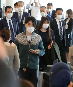 画像 小室圭のパスポートの色が違う 緑や黒は韓国籍ではないと判明 Sakusakumagazine