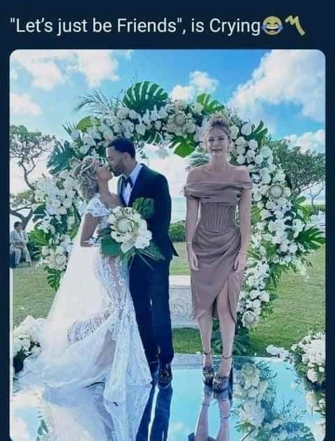 IamMwauraMuroki's tweet photo. Kama wewe ni wale huwa unafriendzone kila mwanaume be warned. #EricOmondi #edgarobare #FatToad #Waiguru #Uganda #MikeSonko #ParliamentaryAvenue #KanairoFresh #Joho https://t.co/nk2MQmzqRx