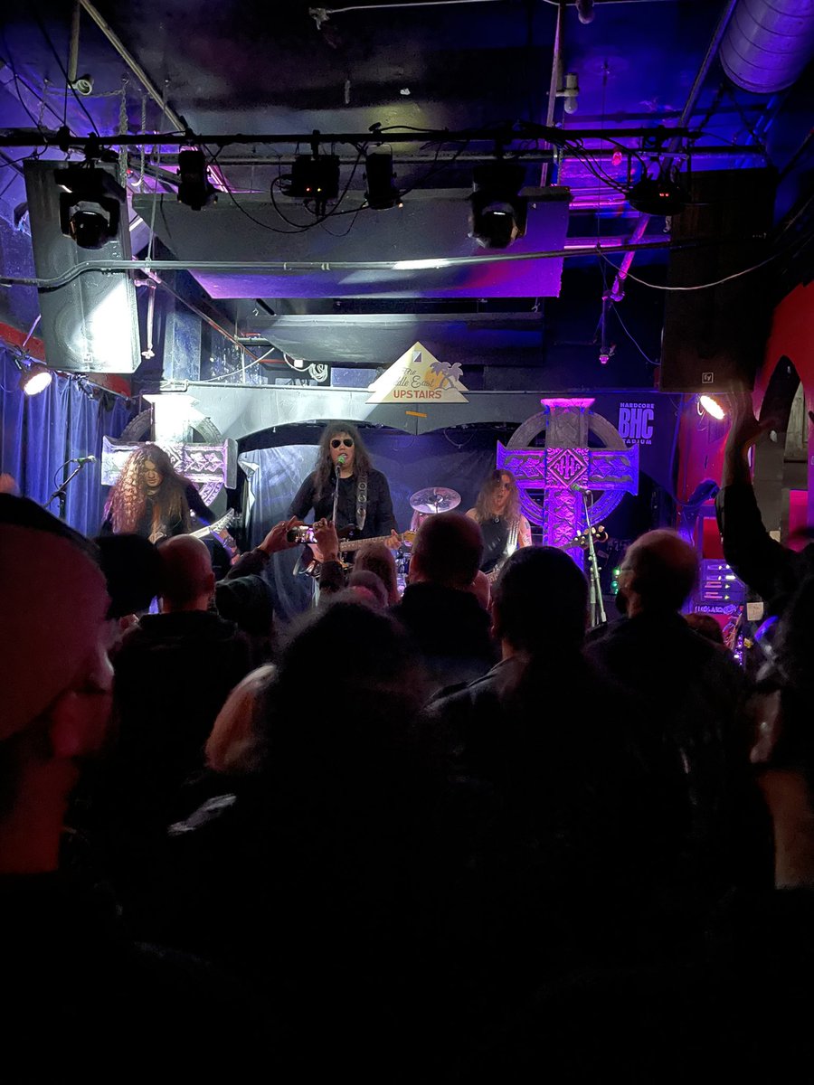 CoreyMirisola's tweet photo. What a great night, great show @KatieRann306 @untootherspdx #Bloodstar #FinalGasp #Adamantis #TheMiddleEastUpstairs 🤘🏻🔥🤘🏻 https://t.co/bBYPT1w1fx