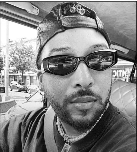 Cassand98206404's tweet photo. @RoJamesXIX Day 6 Fav Collab/ft .BLACK & WHITE #ro9 https://t.co/d1B2DAefQl