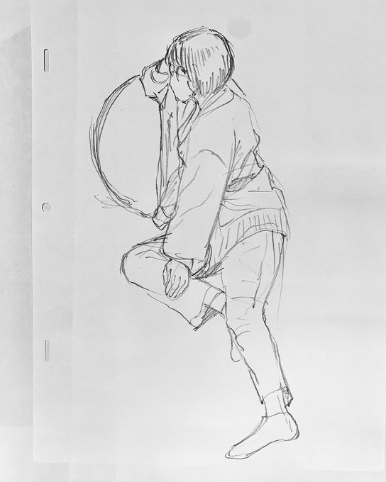 先週のクロッキー会。気まぐれにステッドラーの12Bを使って描いてみました。いつもは2Bなので難しかったです。今週も12B使ってみようかな 