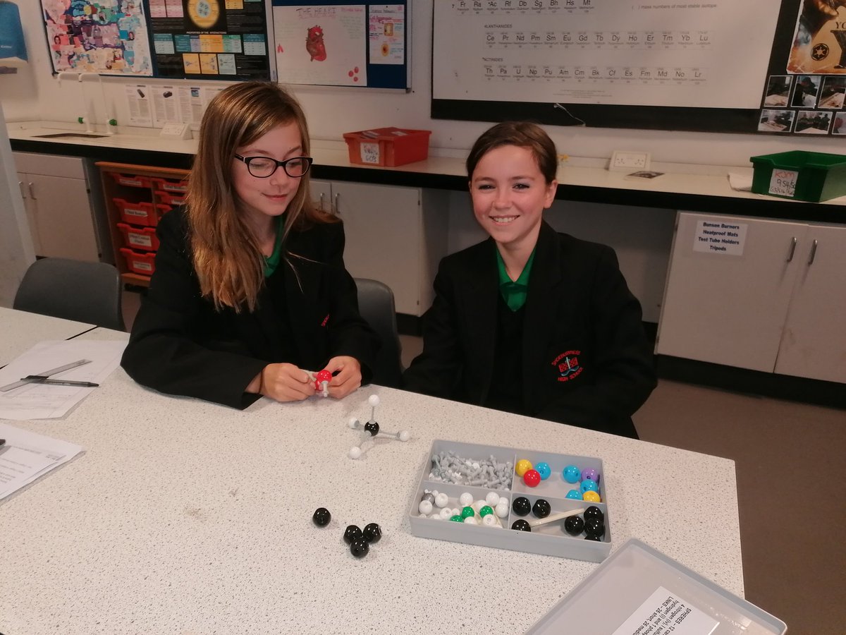 ScienceDep_SHS's tweet image. Year 8- Learning all about chemical reactions this morning.