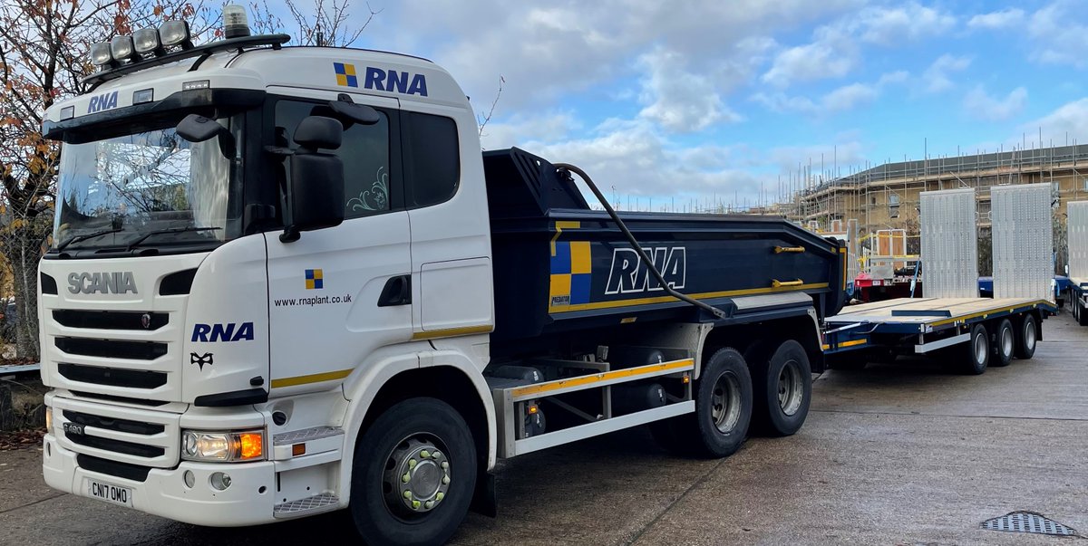 AT_Limited's tweet photo. RNA Plant collecting a new lightweight Andover drawbar trailer for transporting tracked Wirtgen planers. #Roads #Surfacing #Planing #Drawbars #Trailers https://t.co/xGoZ7Nxbss