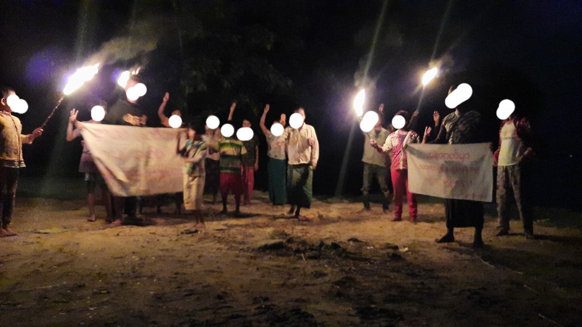 december132021's tweet photo. Buddhist monk and locals from #PyiGyiDagon township,#Mandalay held a peaceful night strike to protest against the Military Dictatorship.

#TortureToDeathByJunta
#Nov16Coup   
#WhatsHappeningInMyanmar https://t.co/puUQCP4pnH