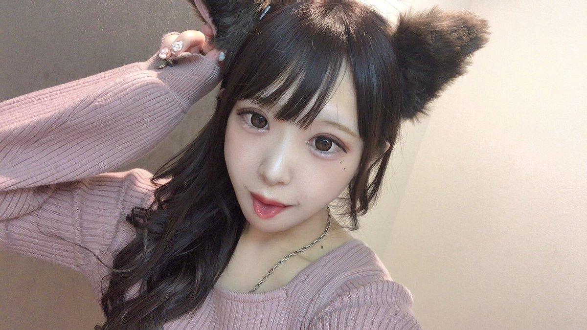 riarachan_'s tweet photo. そいえば爪可愛くしてきました🐱ｱﾍｱﾍ
#1mmでもいいなと思ったらいいね #雰囲気嫌いじ��ないよって人いいね #こんかふぇ #コンカフェ嬢 #他界隈さんと繋がりたい #フォローRT #美男美女さんと繋がりたい #自発下さい #自撮り女子 #少しでもいいなと思ったらRT https://t.co/v9cn0KICYR