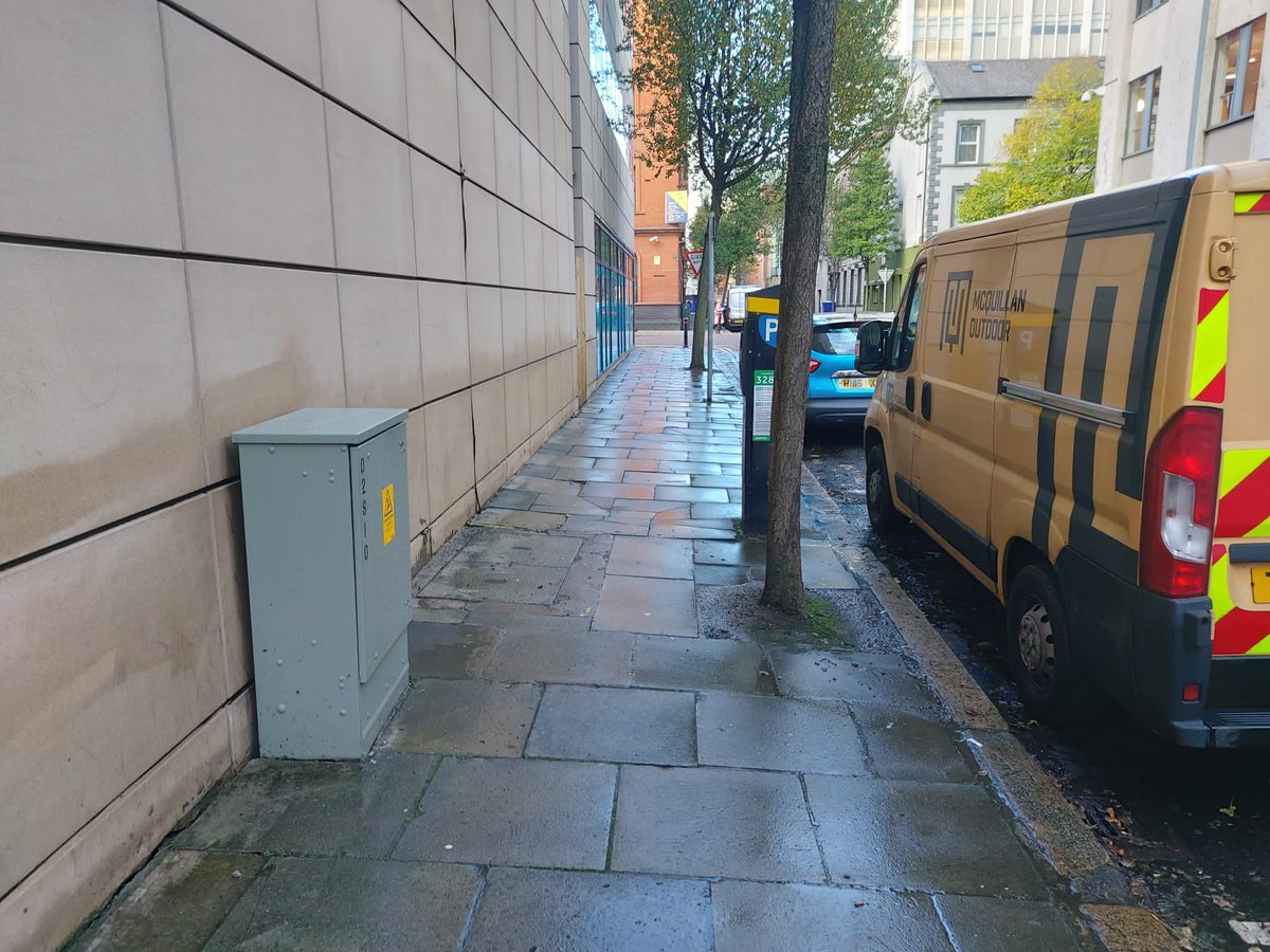 LinenQuarterBID's tweet photo. Our #LQCleanTeam continue to work in the #linenquarter each week, carrying out enhanced power washing and making the district more vibrant.
We also continue to monitor cleanliness and work closely with @belfastcc partners.
 @mcqcos 

#vibrant #belfast https://t.co/ESKVRyyTFm