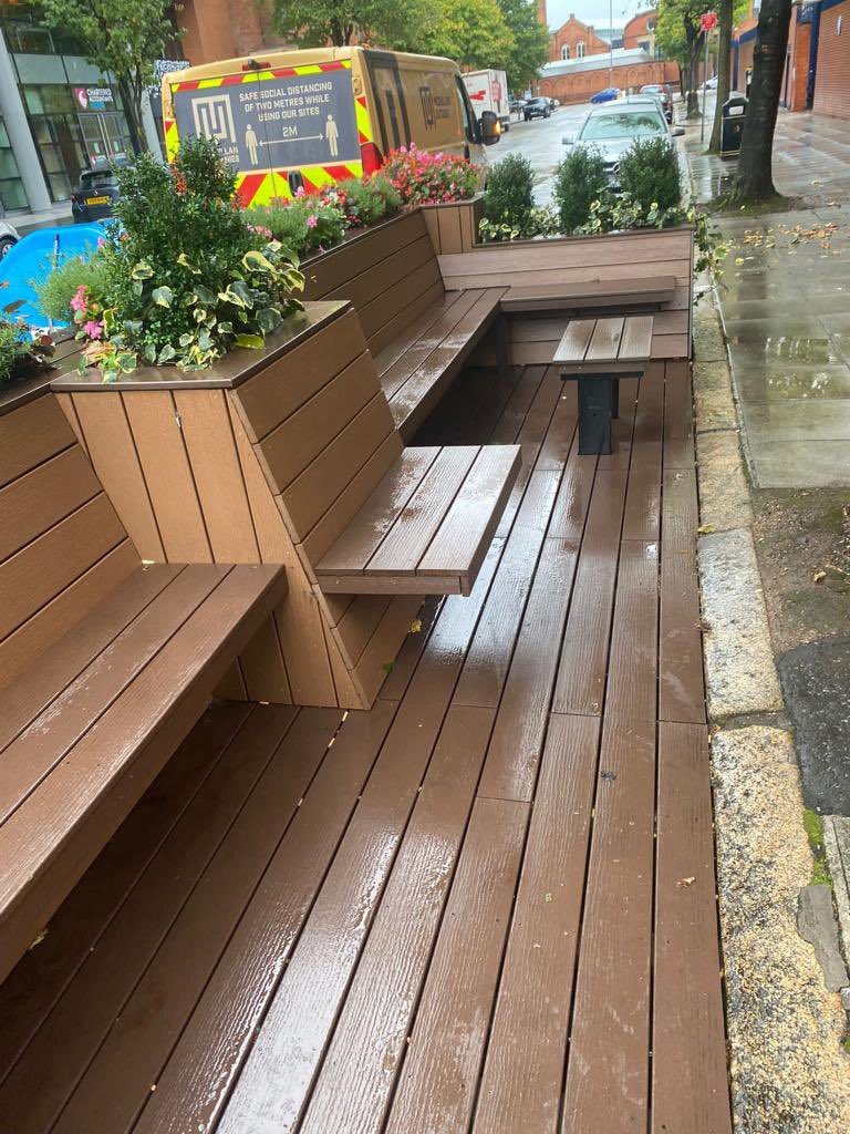 LinenQuarterBID's tweet photo. Our #LQCleanTeam continue to work in the #linenquarter each week, carrying out enhanced power washing and making the district more vibrant.
We also continue to monitor cleanliness and work closely with @belfastcc partners.
 @mcqcos 

#vibrant #belfast https://t.co/ESKVRyyTFm