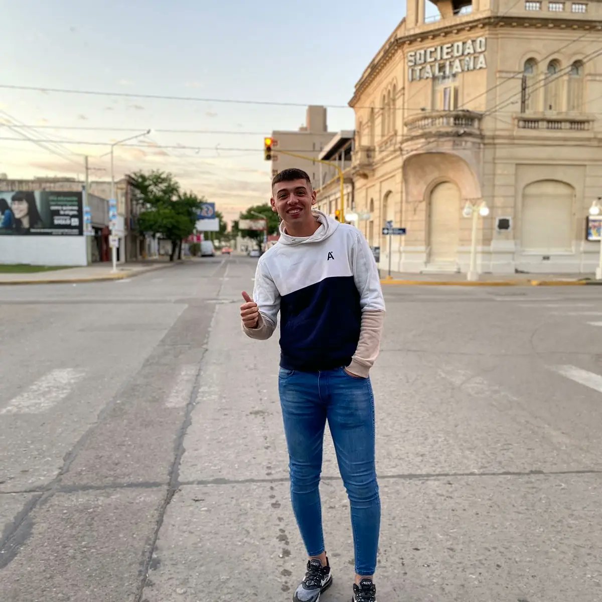 fedevalfr's tweet photo. #NuevaFotoDePerfil https://t.co/YQzc89x8wS