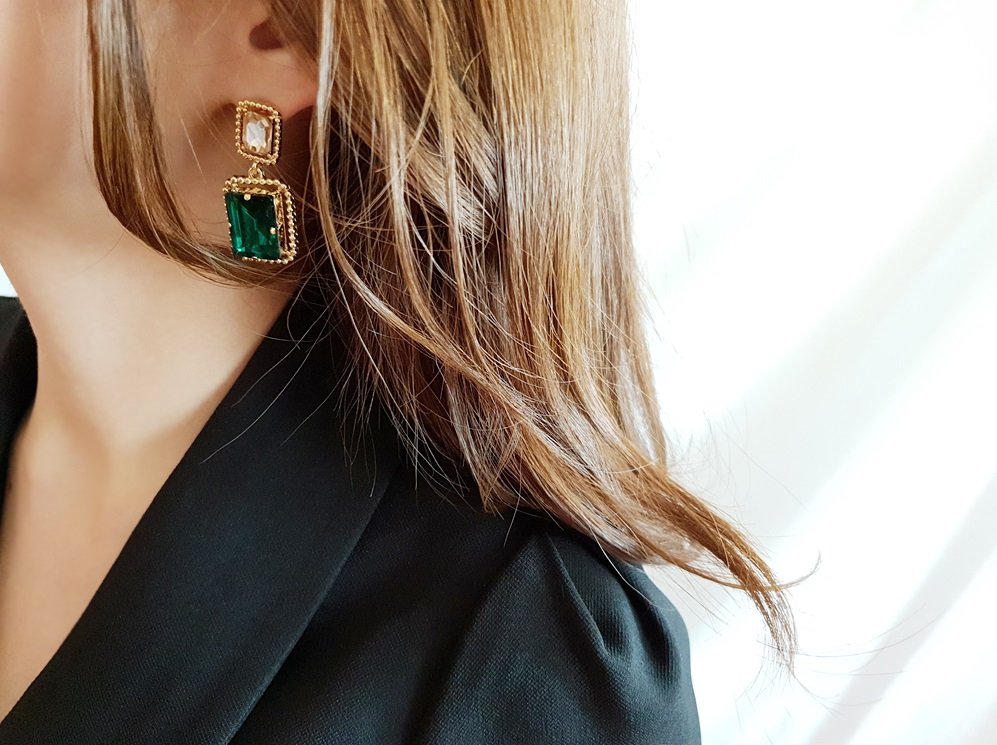 smartstore.naver.com/vaginavictory/…
연말모임에 어울릴만한 화려한 이어링을 준비해보았습니다!!