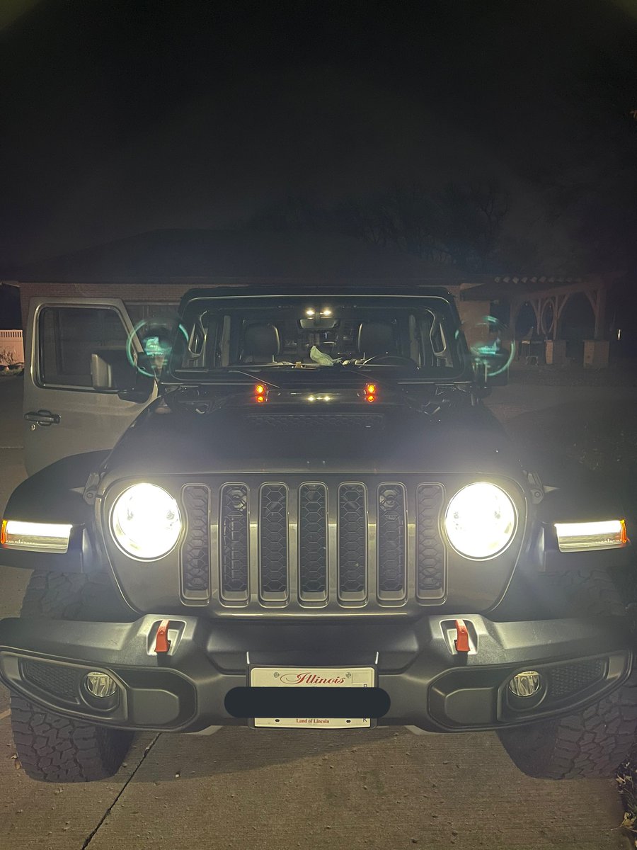 ILLCannon's tweet photo. These new hood lights with marker lights in them are bad ass! Easy enough install too #DCSlighting #NoHolesDrilled https://t.co/dNdu1fjE7T