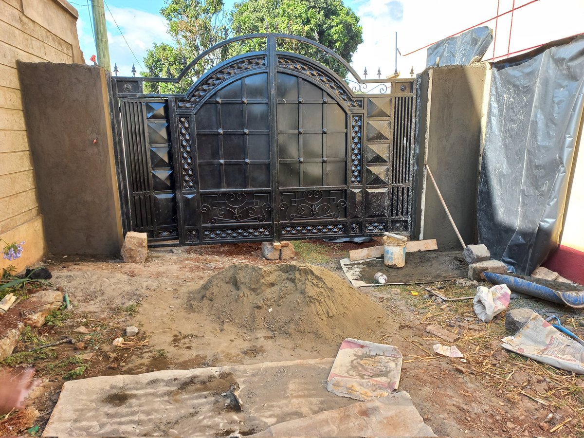 dnahinga's tweet photo. Just a simple steel gate with a pedestrian pathway.
Tried a bit ornament.
#MinorWorks
#SketchItBuildIt
#BuildEveryday
#UBWorkshop
@UjenziBora
https://t.co/vyO16iAfo7 https://t.co/S26EVWnyrw