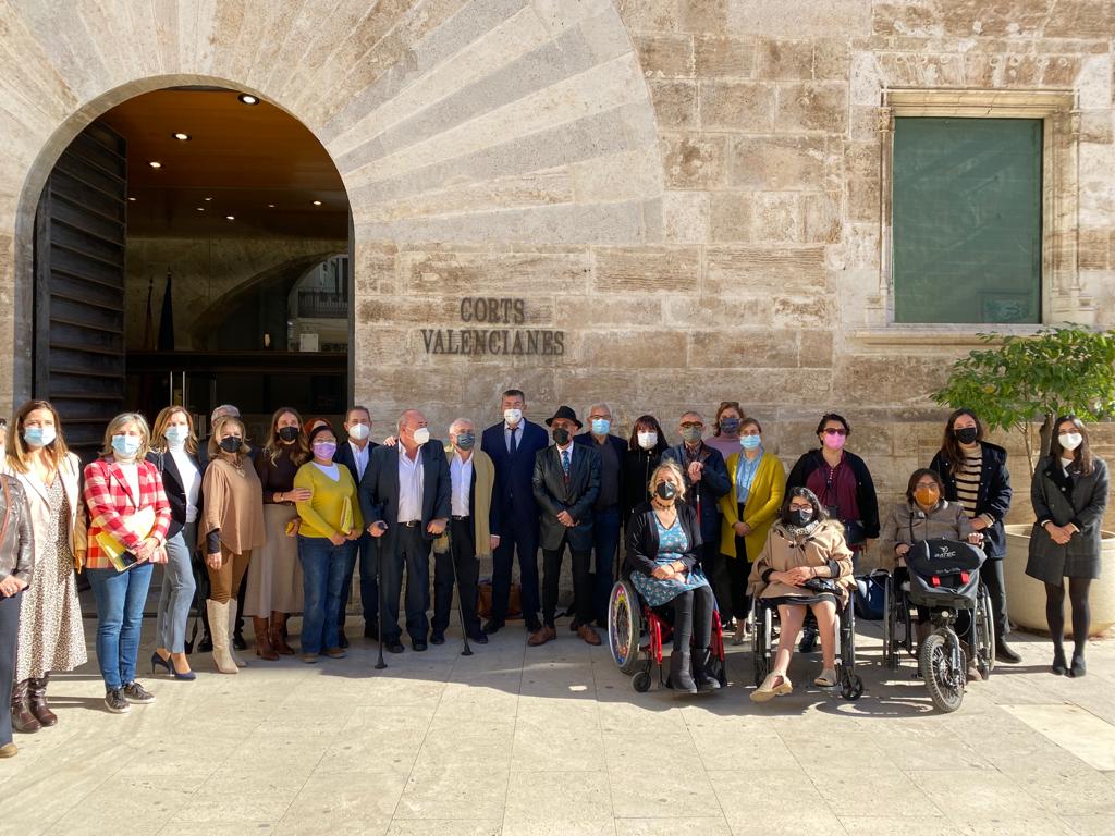 👏Constitución de la Comisión de Estudio de personas con discapacidad en Les Corts Valencianes.
👏Constitució de la Comissió d'Estudi de persones amb discapacitat en Les Corts Valencianes.
@GVAinclusio @GVAparticipacio