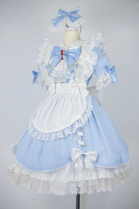 アリスロリータのお洋服が12月下旬頃に予約開始することになりました!
一定数の予約で販売できるらしいので、広めてもらえたら嬉しいです🙏✨ 
