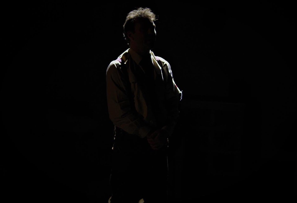 EthanPTaylor's tweet photo. It’s been a few days now since #ThePoppyRed ended it’s run at @thehawthcrawley and I can’t properly put into words how incredible the past few weeks have been!
To cast, crew and everyone else who made, saw or supported the show in any way, thank you 🙂 https://t.co/r70tfCREHM
