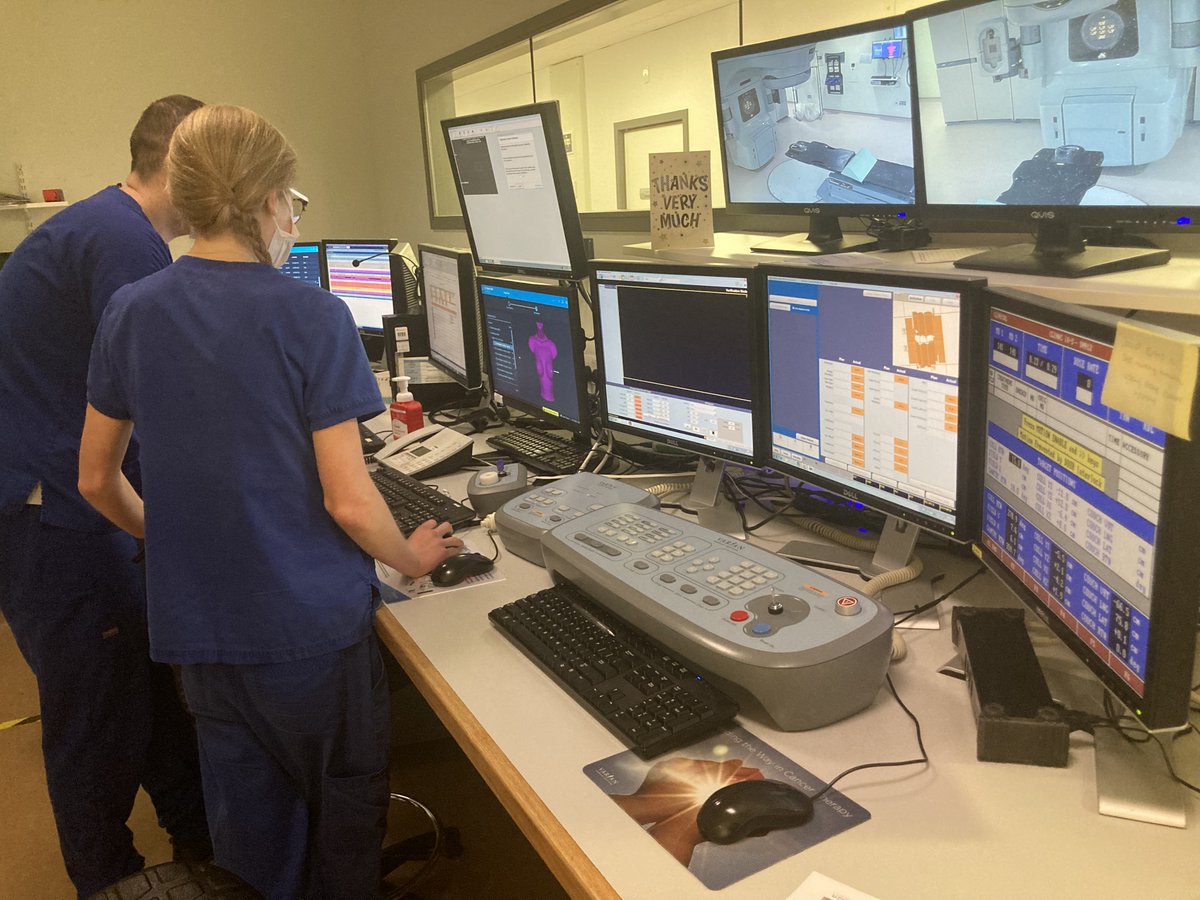 Jessica and Kevin, Radiation Therapists at #SLRON, delighted to be using the new Surface Guided Radiotherapy (SGRT) equipment. Installed on 6 units across the network improving patient set up for treatment in #SLRON #IRRT #teamwork #innovation @clarefaul @gmjackie1 <a href="/NCCP/">The National Center for Children in Poverty</a> <a href="/HSELive/">HSE Ireland</a>