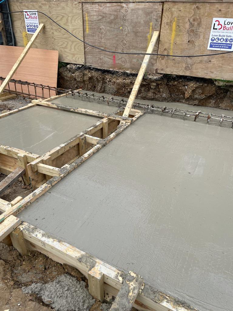 LoveBuildCS's tweet photo. Pad Foundations poured in our new Commercial build in Ealing!! https://t.co/3mm3iYJMBR