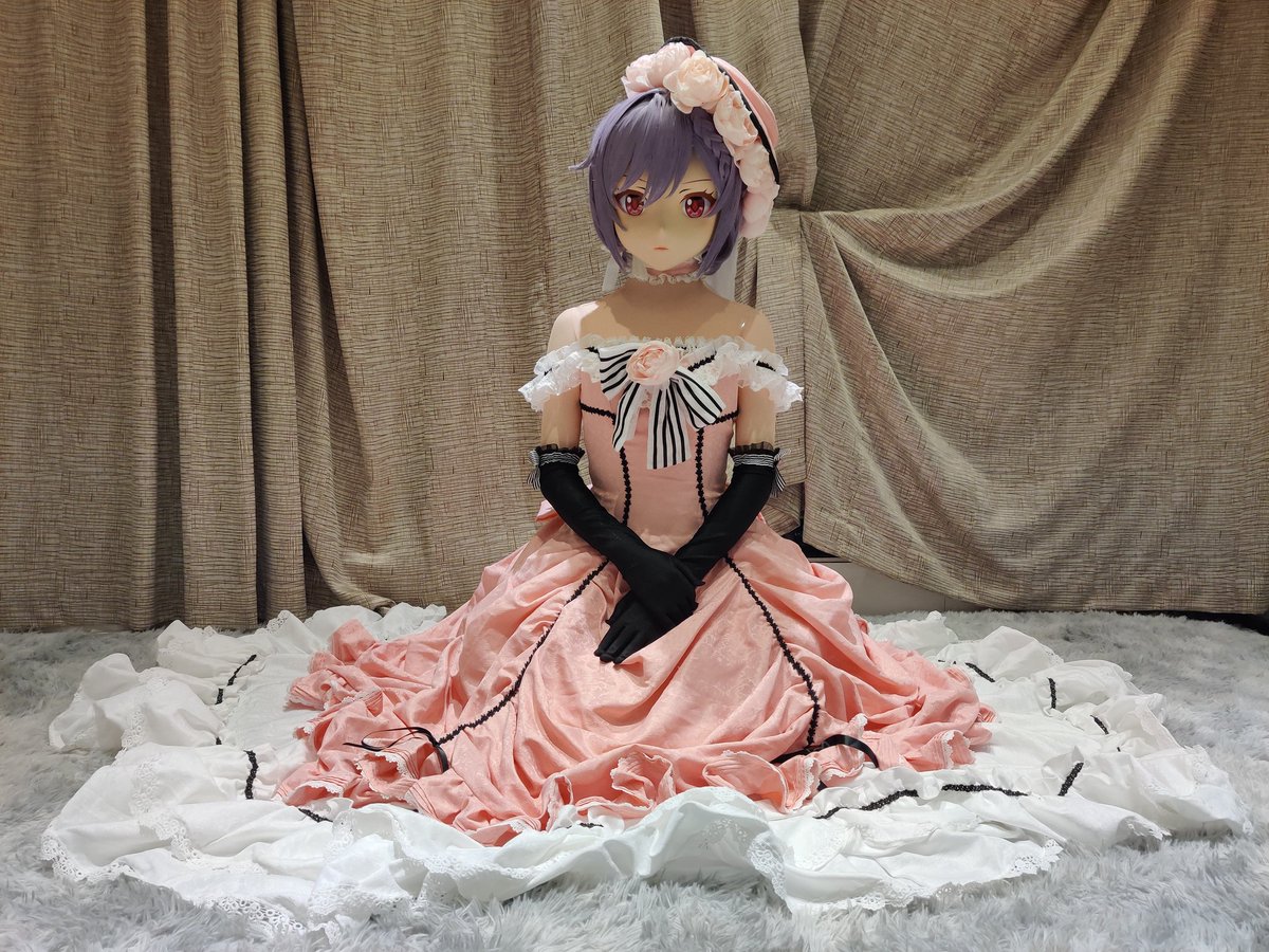 夏尔的知更鸟真好看，希望不要有人说我乱穿衣服 https://t.co/td0HYoOqmO