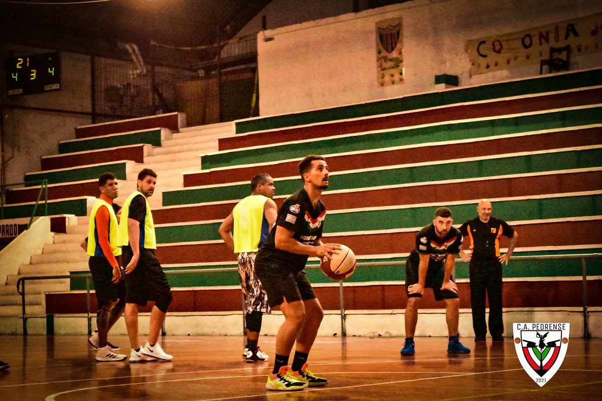 CPedrense's tweet photo. Comenzamos a competir en Basketball. Ayer fue derrota por 75-70 ante Los Panas, pero se dejó una muy buena imagen. Esto recien comienza y se vienen grandes cosas!! #vamospedrense https://t.co/ncYO0E6rZ5