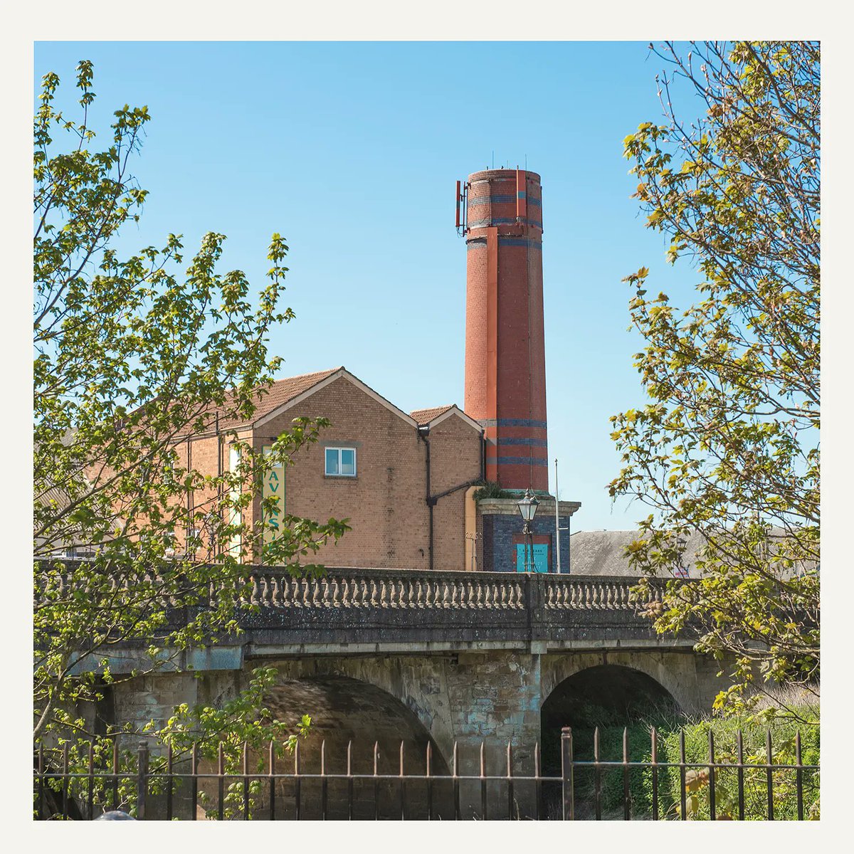 On at Avonside this week - 5pm to 8pm! Thursday @gurtwings and Friday @nawakitchen. De-lish!