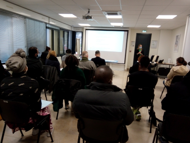 #TousMobilisés 
2 sessions de recrutement pour Sofama (maroquinerie de luxe) au pôle emploi de Firminy. 38 demandeurs d'emplois présents pour répondre aux opportunités d'emploi.👍