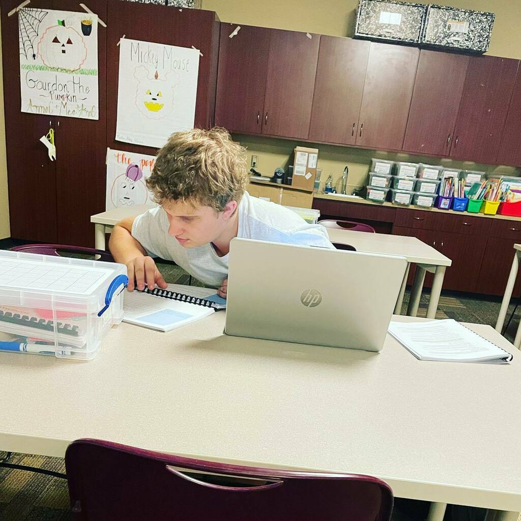 KFR_MathEd's tweet photo. As our semester winds down, nothing makes me more proud than watching my students comb through the course of study during our work. #hsmathteacher #troyteachered #weteachalabama #mathstandards #alabamastandards #mtbos #iteachmath https://t.co/ZpaSj3727r https://t.co/8vJfdpgEXi