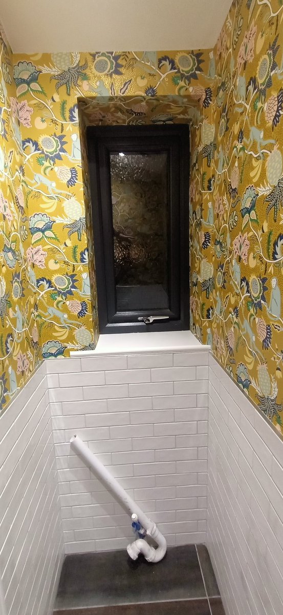 brooksdecor71's tweet image. Small extension completed yesterday.
@ZinsserUK Perma White for the ceilings and AllCoat Satin for the door
@JohnstonesTrade Acrylic Durable Eggshell
@Tikkurila_UK Helmi 30
And wallpaper from @JohnLewisRetail