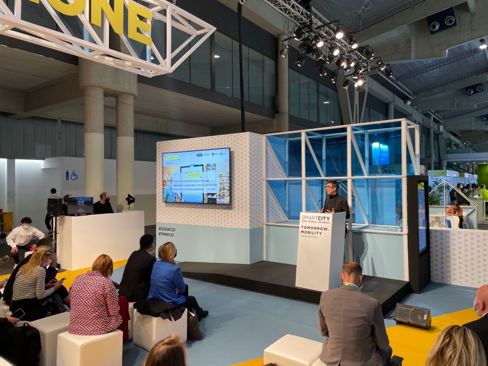 C_Tecnologic's tweet photo. 💡 Participem a l'Innovation Zone de l'@SmartCityexpo i presentem el #BCNRetailLab, un projecte publicoprivat per personalitzar la #digitalització dels comerços.
🚀 Amb la participació de @bcn_ajuntament, @barcelonactiva, @BCN_Comerc i @beabloo. #SCEWC21
https://t.co/7lE7bNZl6O https://t.co/KAz0kGAxnV