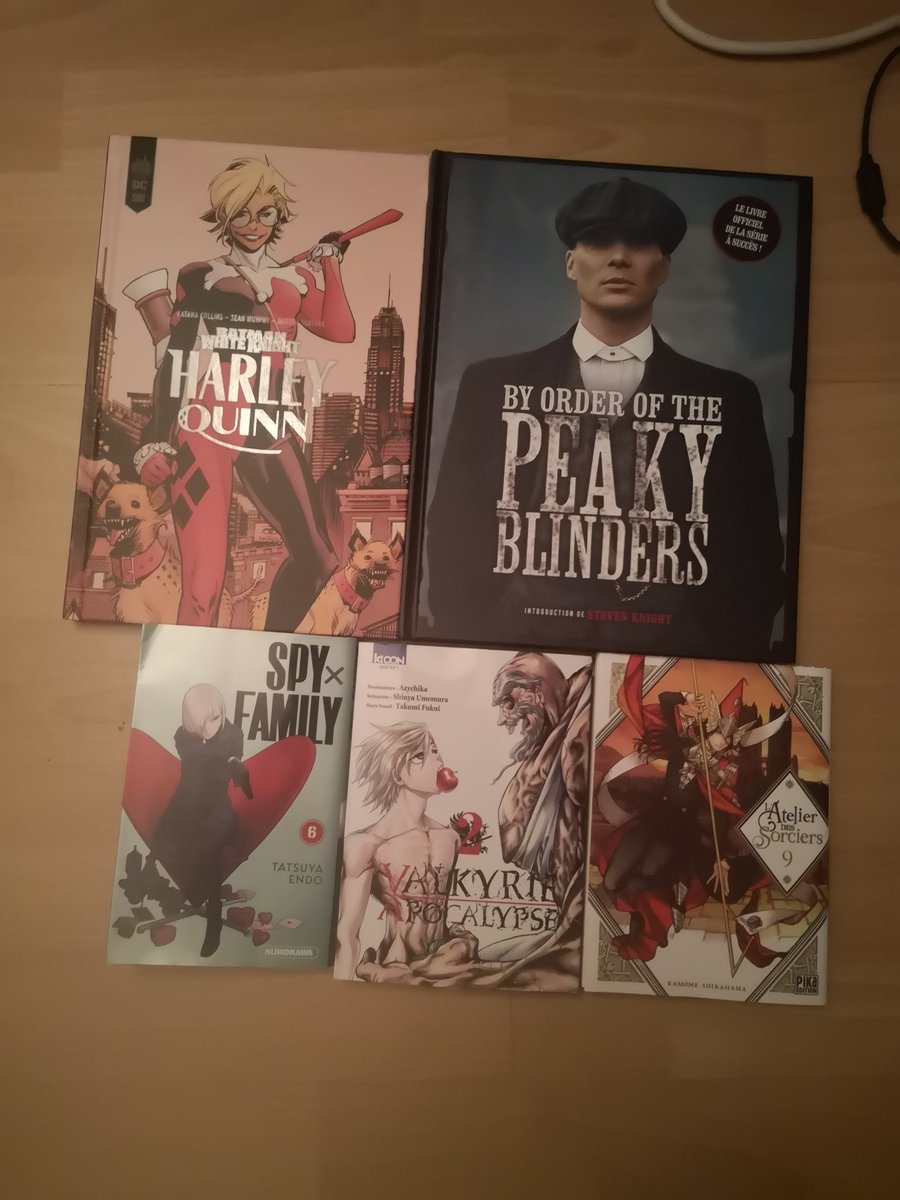 lecturesdanneso's tweet photo. Mes achats ces derniers jours
@EditionsKana @TaifuComics @Kurokawa @ki_oon_Editions @pikaedition @LAROUSSE_FR https://t.co/OhqMqTihMJ