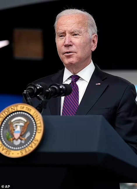DailyMail's tweet photo. Russia hit back at accusations from the US and NATO that the anti-satellite weapons test was 'reckless', insisting the ISS was never threatened by the debris

READ MORE: https://t.co/c7TGUpPvgn https://t.co/j4H8M5Be3U