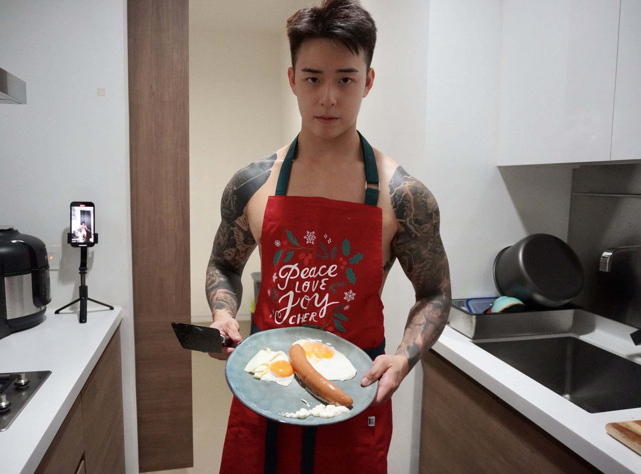 titus low on Twitter: &ldquo;sus…. https://t.co/tKLWqqdsut…