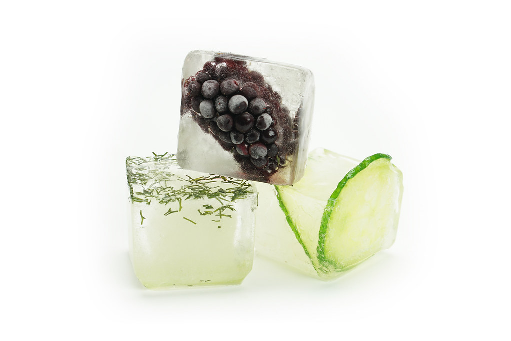 KristenJakobitz's tweet image. #Health Tip: Make drinking water more fun by adding some fruit infused ice cubes. Use frozen fruit, lemon and/or fresh herbs. #healthylifestyle