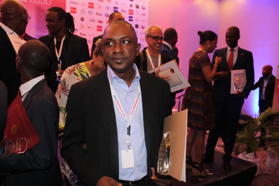 HTnumerique2030's tweet photo. The family wish happy birthday to @jeanjuniorj #innovation #strategy #communication https://t.co/lRcSWl7K21