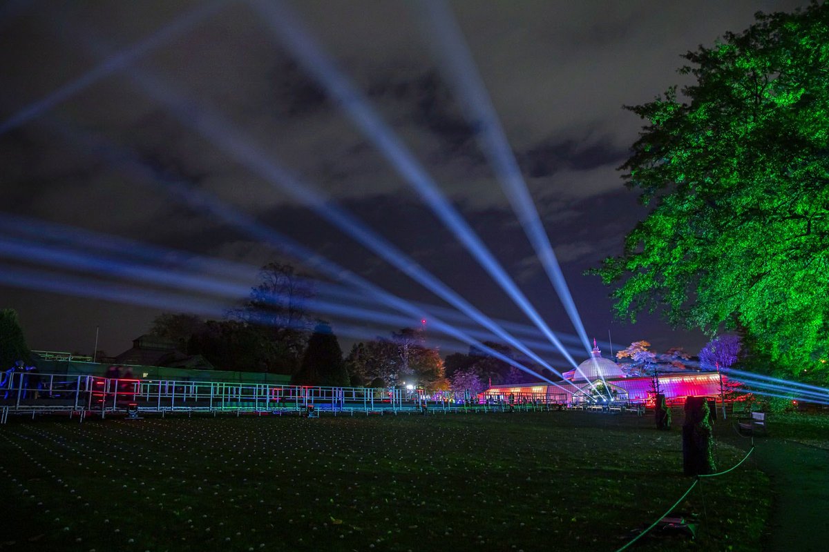 Robelighting's tweet photo. Two kilometres of lighting & narrative magic energised the dark winter evenings for the fourth GlasGLOW event in Glasgow Botanical Gardens in the city’s West End where #lightingdesigner Grant Anderson chose @Robelighting #iPointe & #iSpiider luminaires.
https://t.co/s9iNuomiKz https://t.co/JFCNwuhquM